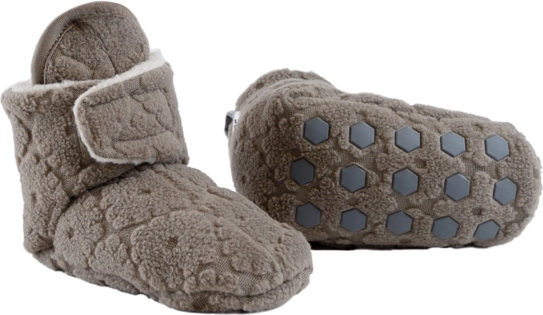 Non-slip finish for surer little steps