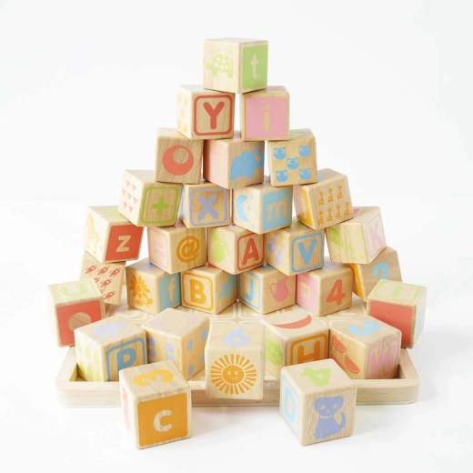 Blocks for building and learning numbers