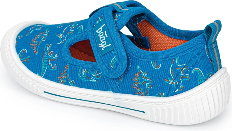 Easy to put on and durable design