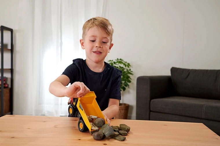 Realistlik kallurikast ja avatav kapott