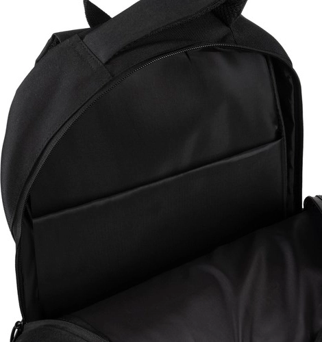 Thoughtful layout: laptop pocket and multiple compartments