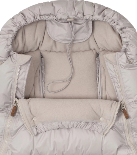 Water-repellent and durable for everyday use