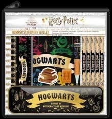 Harry Potteri koolikomplekt pinalis