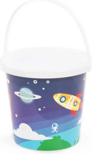 Ideal for the sandpit, beach, and garden