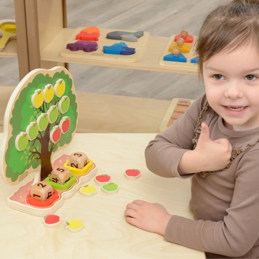 Dice play and motor skills practice