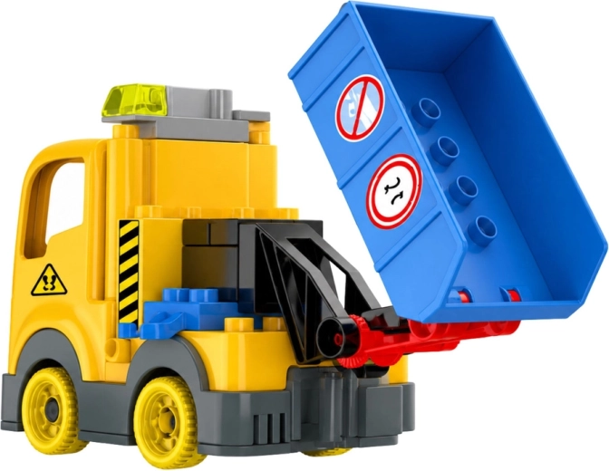 Dump truck with lifting bed