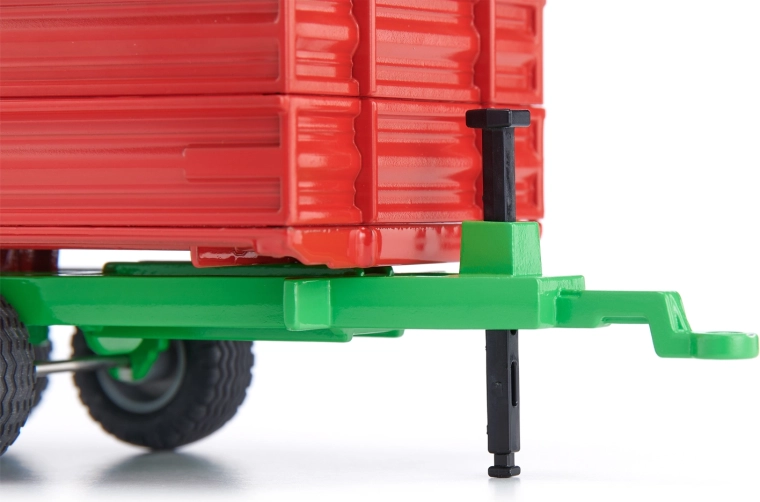 Detailed side panels and chassis