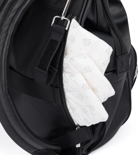 Quick access from the side pocket