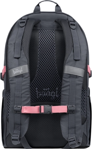 Ergonomic back panel and low weight for healthy carrying