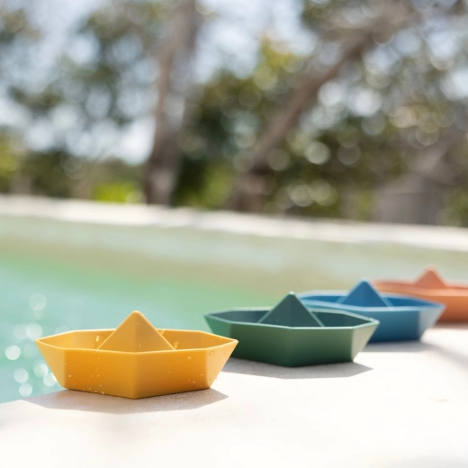 Fun for bath, pool, and travel
