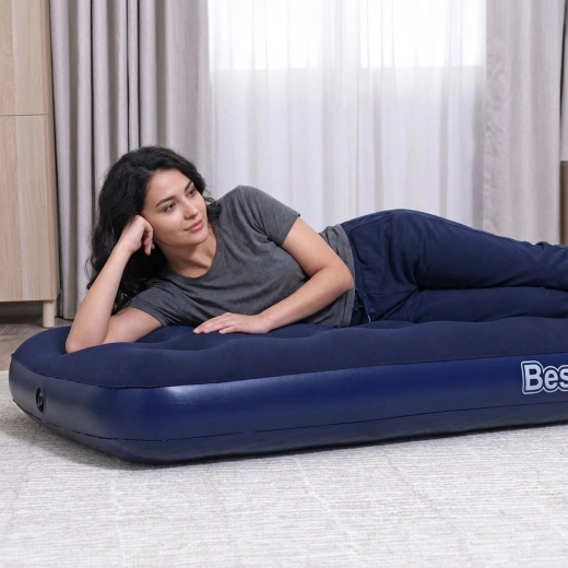 Single air mattress with blue velour surface