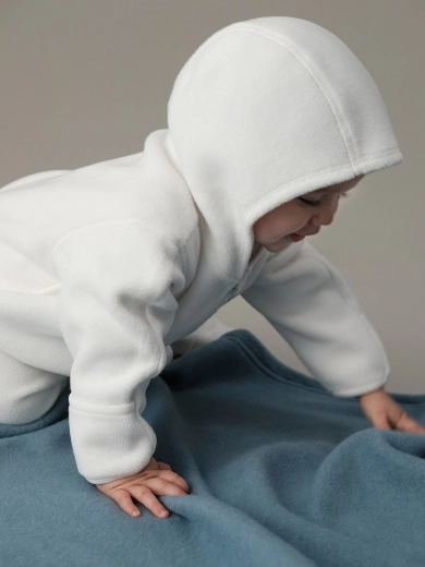 Full-length zipper for easy diaper changes