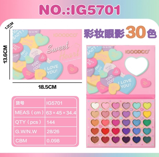 Mega heart-shaped kids’ makeup set