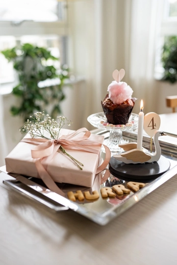Suitable for a table and a tray for a birthday breakfast