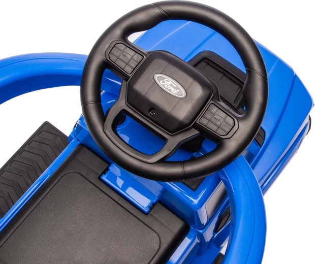 Realistic Ford design + sounds on the steering wheel