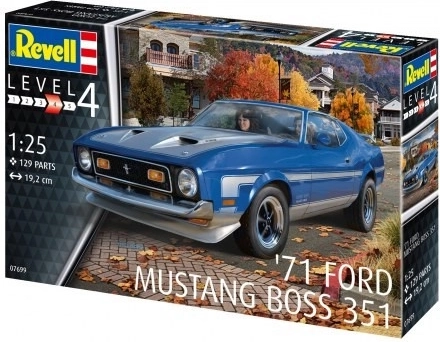 Plastic model car 71 Ford Mustang Boss 351 1/25