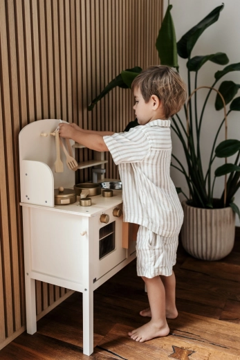 Supports creativity and role play