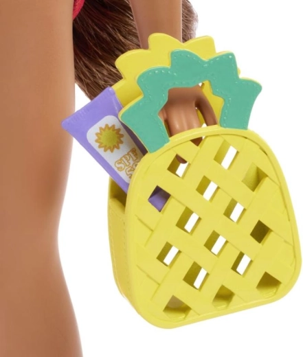Beach accessories for creative play