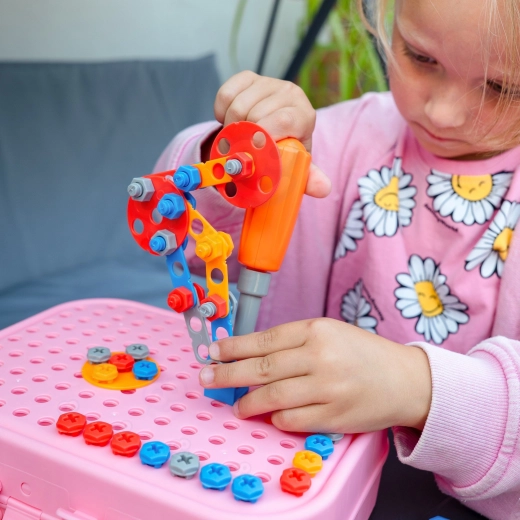 Loominguline kruvitav ehituskomplekt