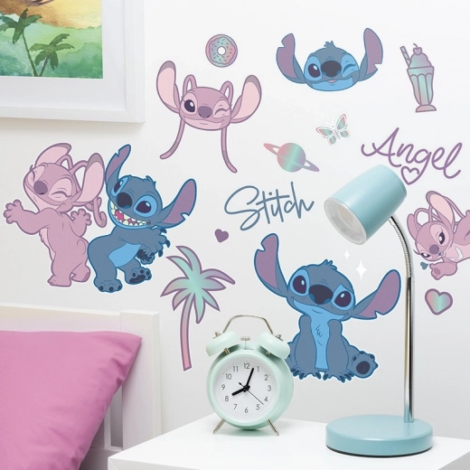 Stitch seinakleebised