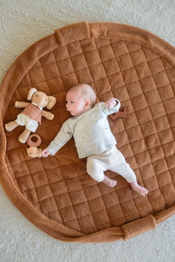 Pehme teddy-pind ja tugev polsterdus