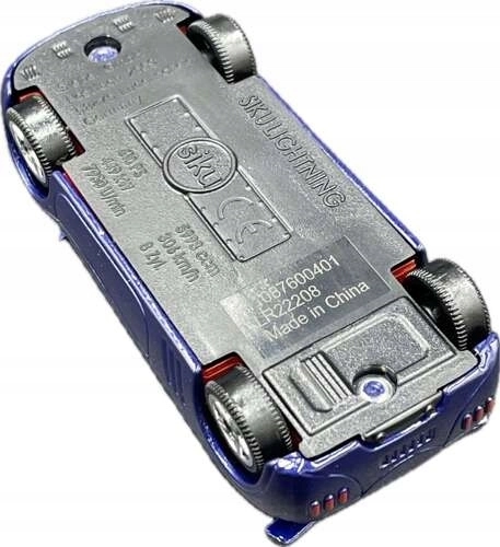 Compact size for travel and everyday play