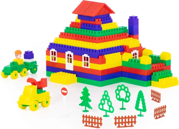 Houses, vehicles, and your own play world