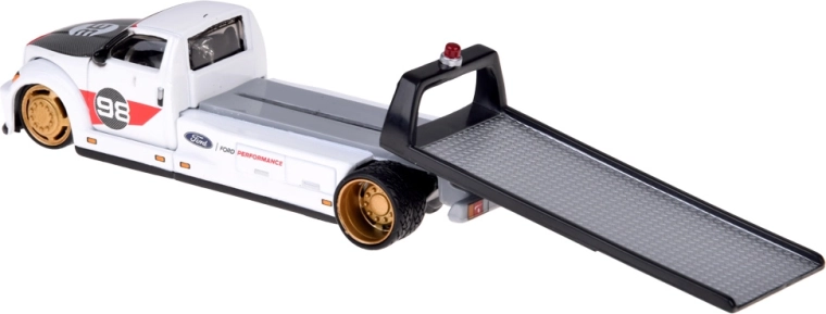 Functional flatbed with loading ramp