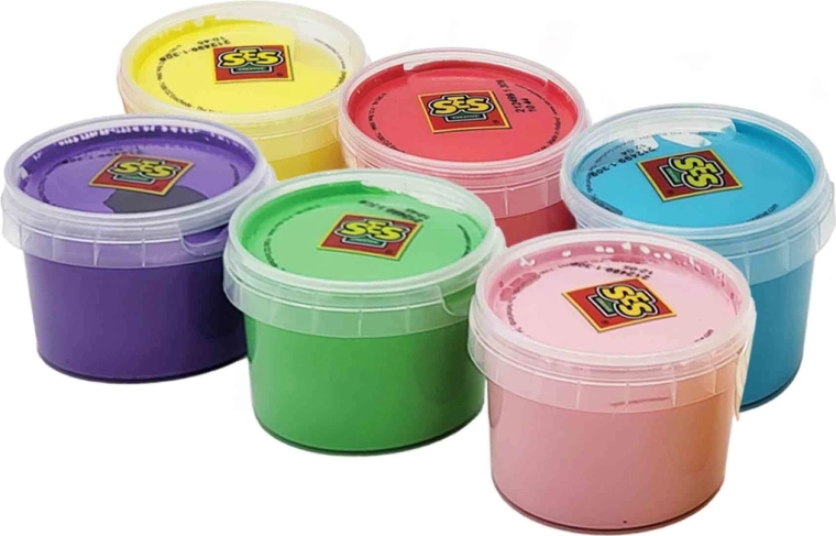 Vibrant, highly covering paints kids love