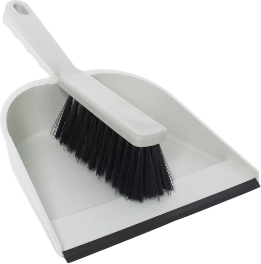 Rubber edge for a clean sweep