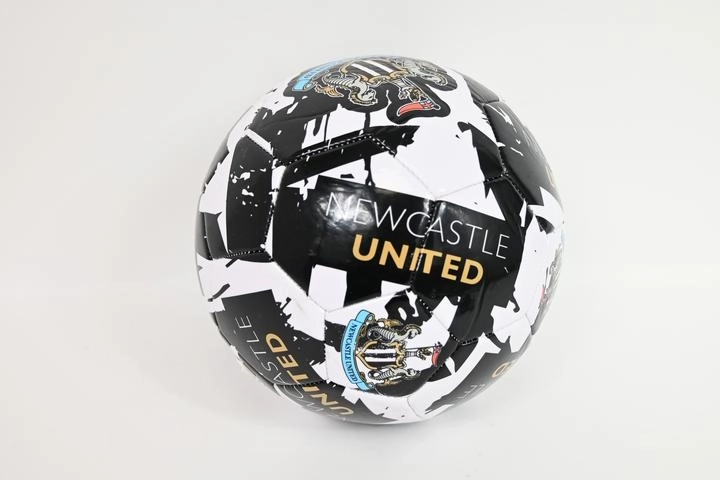 Newcastle Unitedi graffiti jalgpall suurus 5