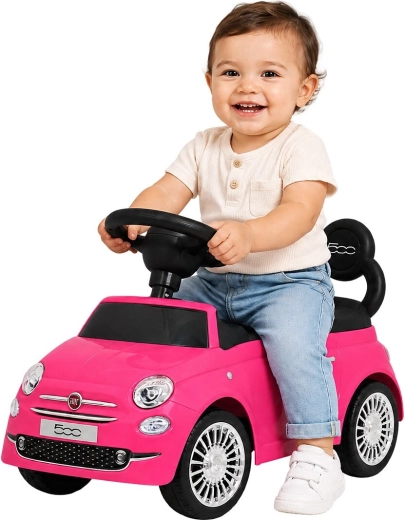 Panipaik istme all ja litsentseeritud Fiat 500 disain