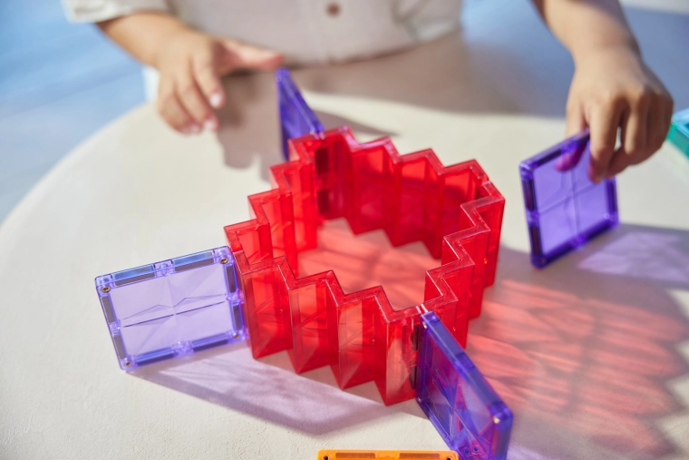Tugev magnetiline ühendus ja stabiilsed 3D vormid