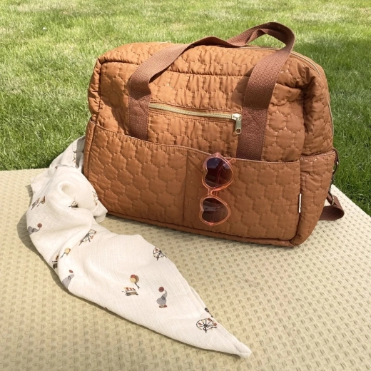 Practical pockets for quick access