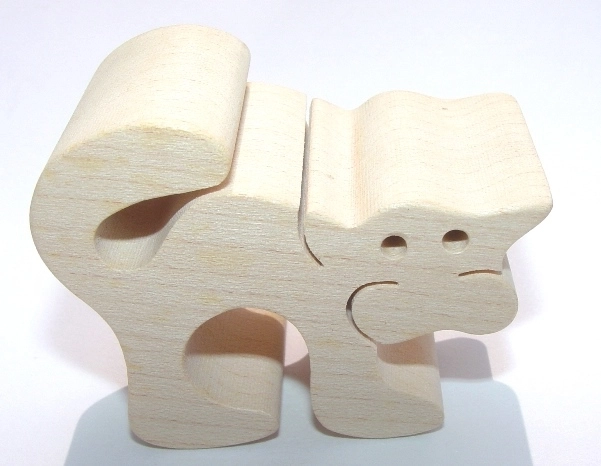 Fauna puidust loomake kass