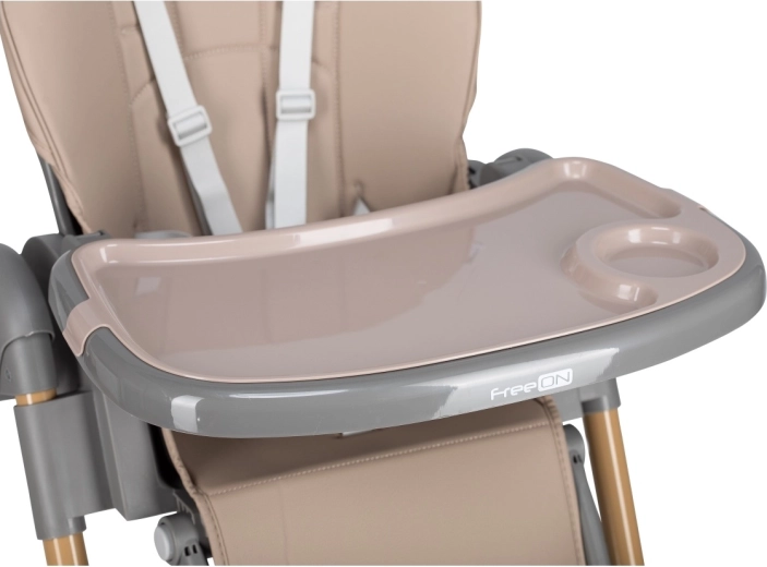 Tray for feeding and play with quick cleaning