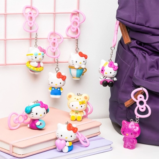 Hello Kitty ripats – litsentseeritud figuur aasaga