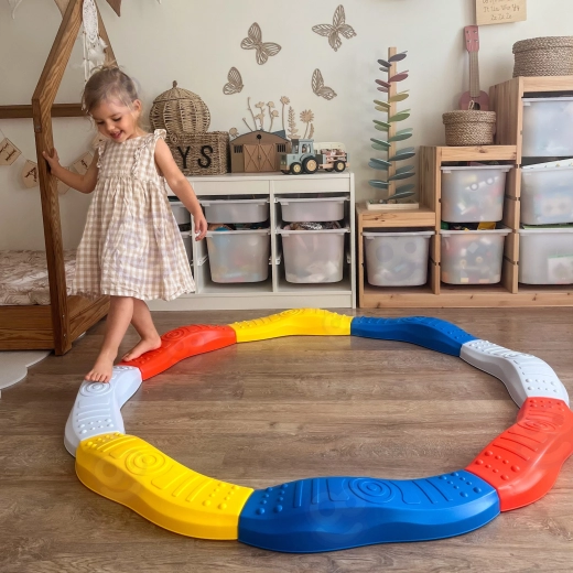 Sensoorsed pinnad jalataldade stimuleerimiseks