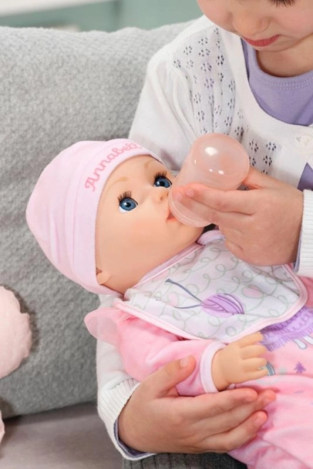 Feeding and pacifier just like a real baby