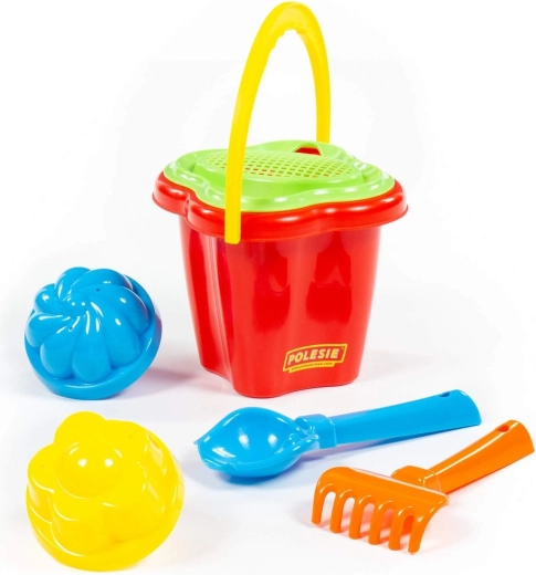 Bucket with a sieve for even more fun