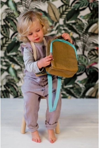 Ideal for preschool – practical name tag inside
