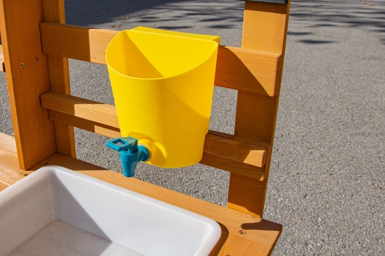 Tõeline veemäng veepaagi ja kraaniga