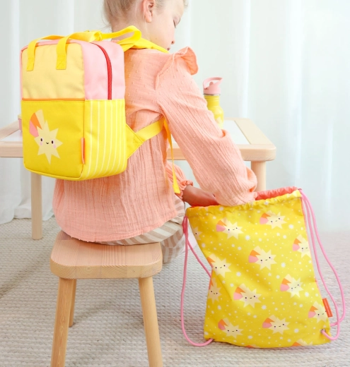 Inner zip pocket for small items