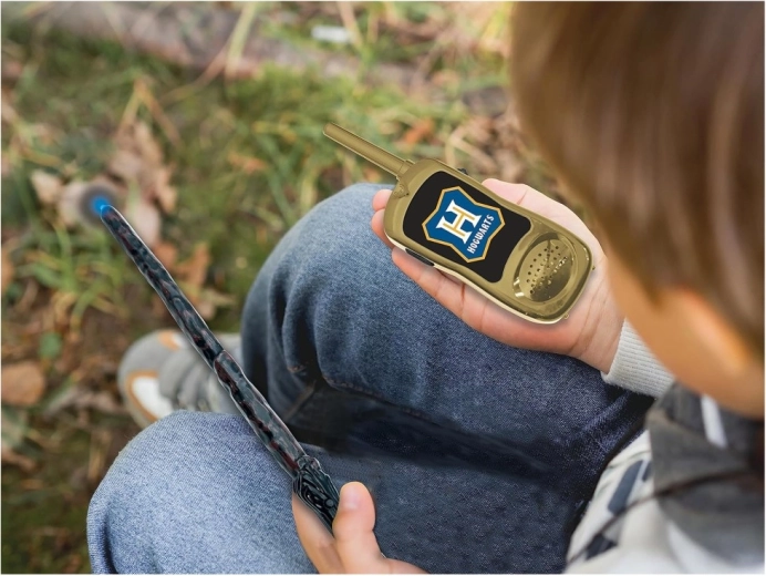 Talking at a distance with kids’ walkie‑talkies