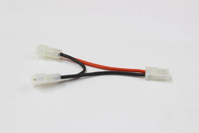 AMP Y-akupatarei adapter juhtmetega 1,5 mm