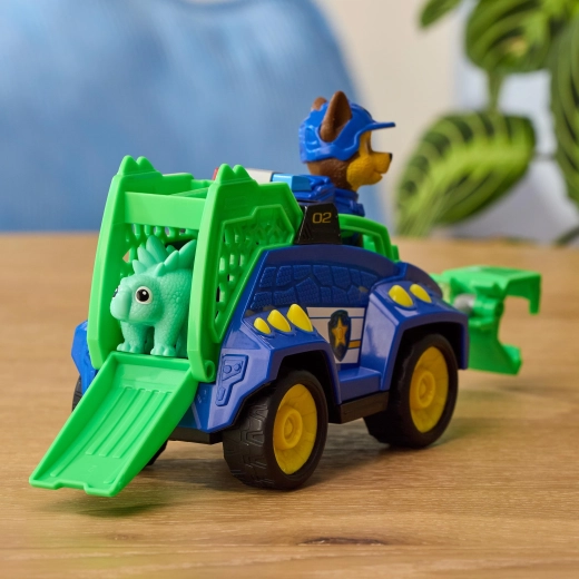 Rear space for transporting and role play