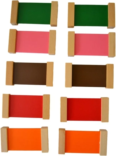 Wooden design for a correct grip and clean color surfaces