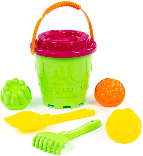 Complete sand play equipment