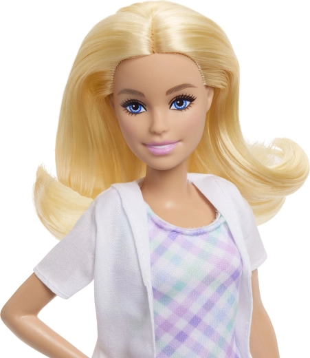 Barbie-nukk karjäärioutfitis