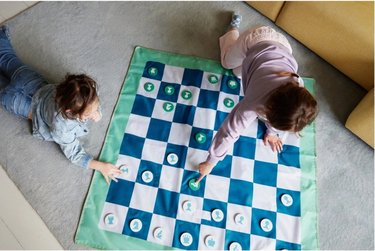 Large-format chessboard